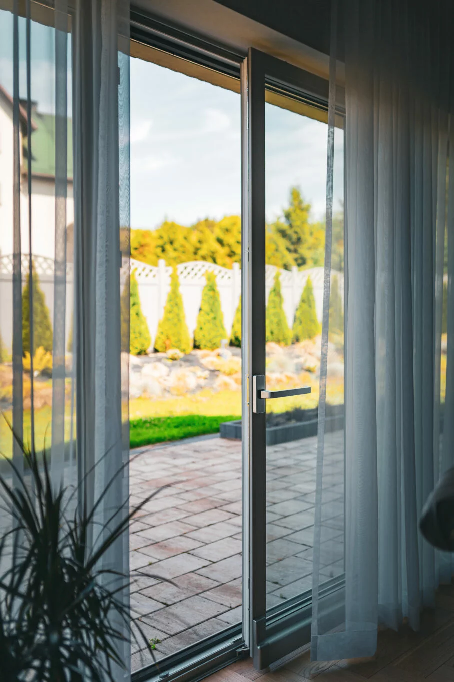 HST and sliding terrace door repair – load roller and track service